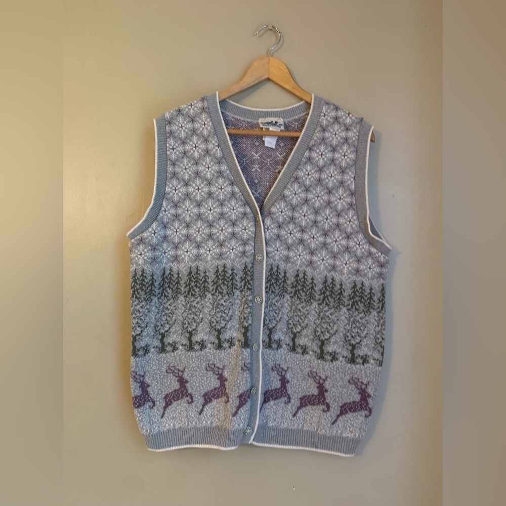 Northern Reflections V-Neck Sweater Vest in Gray and Purple